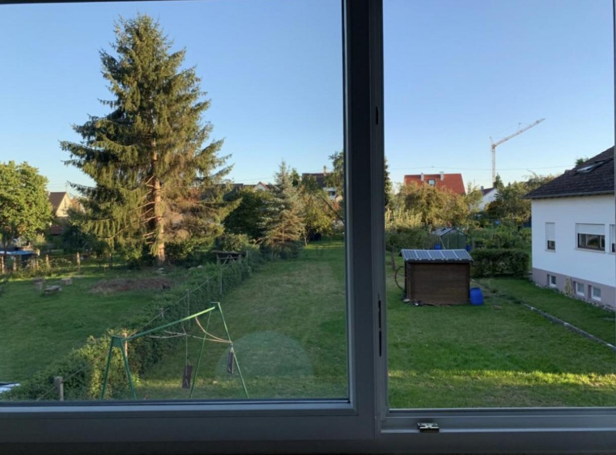 Sonnige 3 Zimmer Wohnung Mit Schoenem Balkon Im Gruenen Reutlingen Exterior photo