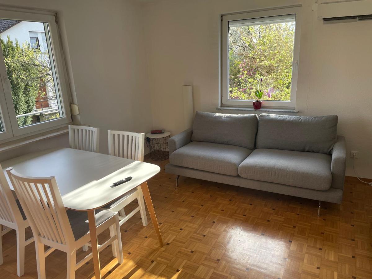 Sonnige 3 Zimmer Wohnung Mit Schoenem Balkon Im Gruenen Reutlingen Exterior photo