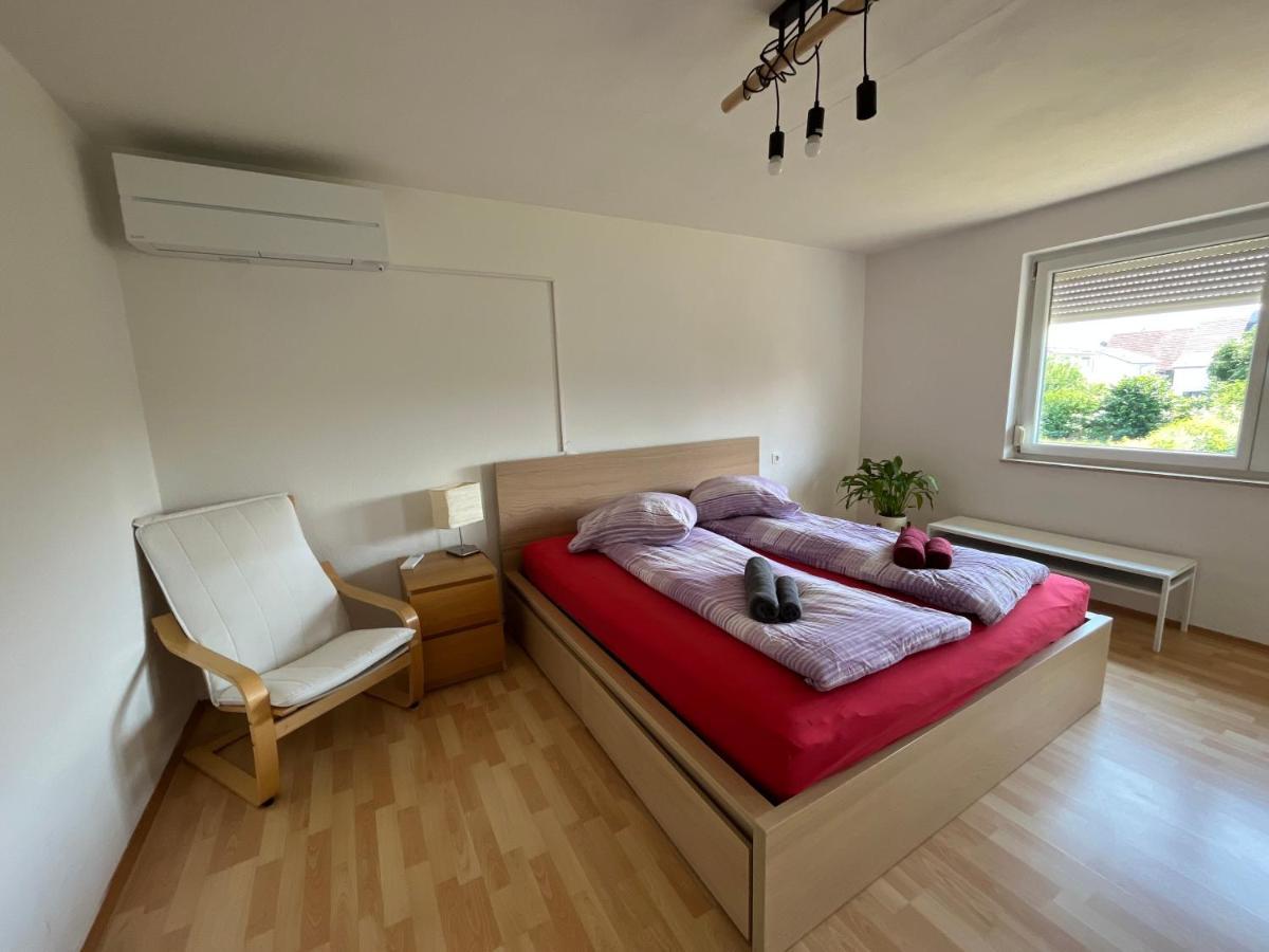 Sonnige 3 Zimmer Wohnung Mit Schoenem Balkon Im Gruenen Reutlingen Exterior photo