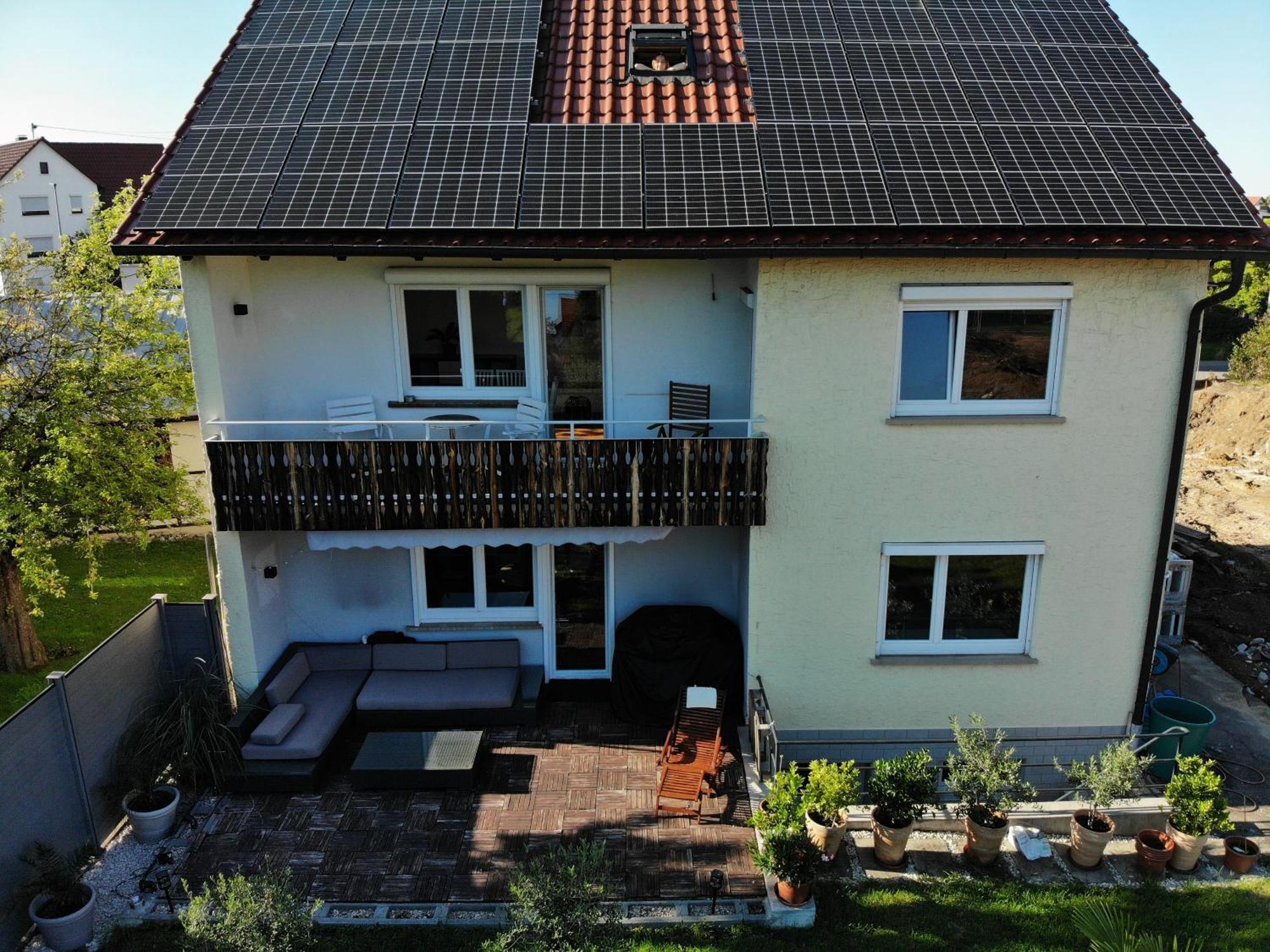Sonnige 3 Zimmer Wohnung Mit Schoenem Balkon Im Gruenen Reutlingen Exterior photo